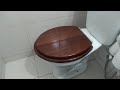 Assento sanitário em madeira/Wooden toilet seat