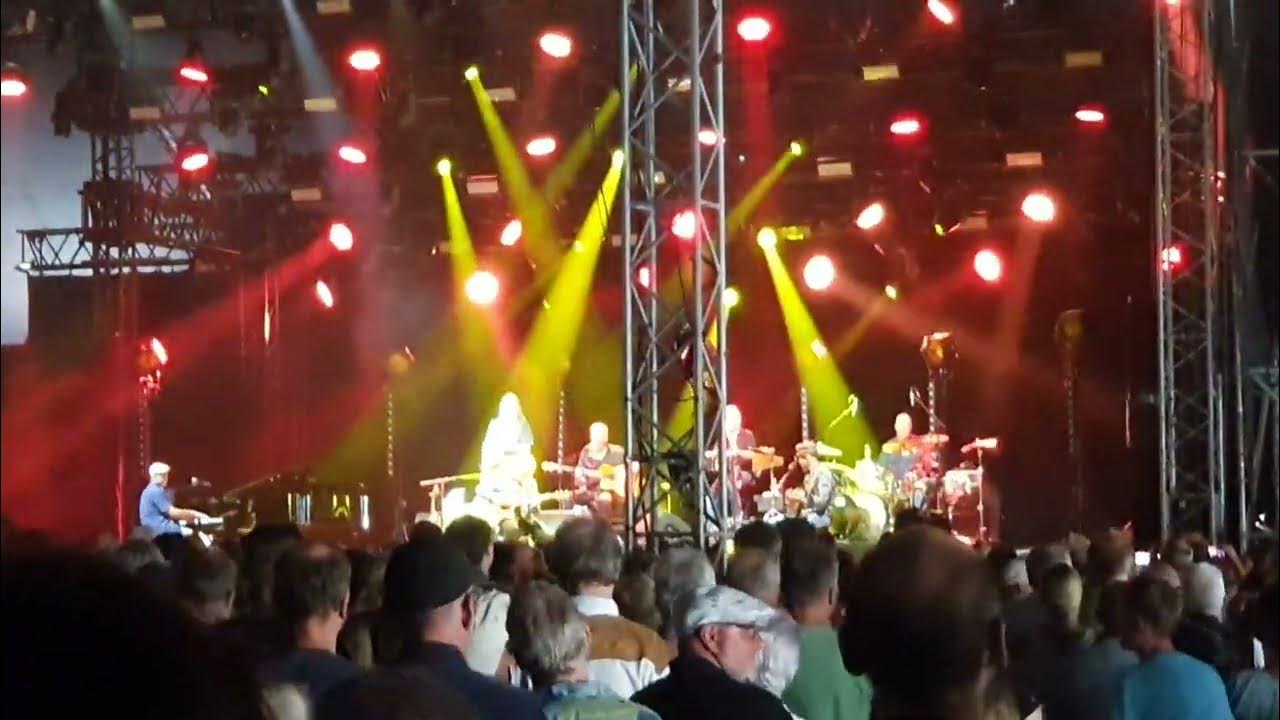 Spider Murphy Gang - Schickeria (Live Tollwood München, 21.06.2022) Spider Murphy Gang - Schickeria (Live Tollwood München, 21.06.2022)