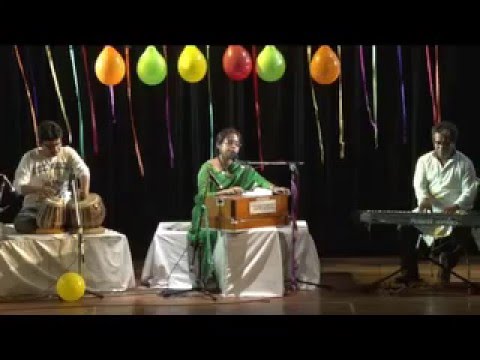 Pakhider Oi Pathsalate by Piyali Piu