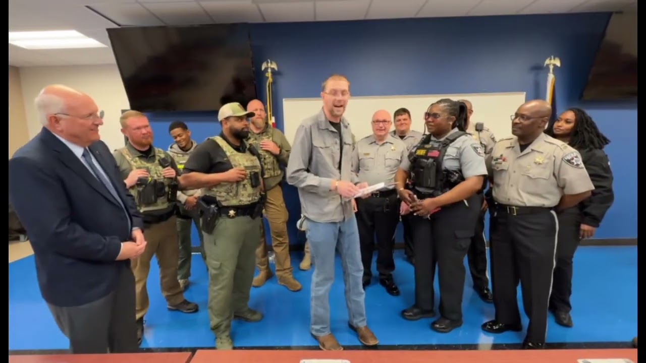 BCSO: Deputies Support Injured W.R.P.D. Deputy 💙🚔