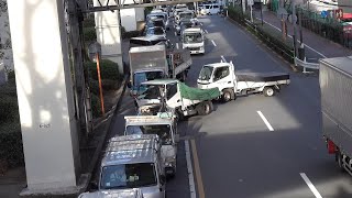 朝の攻防戦2倍速!!渋滞しすぎて動きが止まる・絶対に割り込ませないパッカー車・優先車両に配慮した運転は出来ないのか？手を挙げて気持ち良い合流・かわいいハザードピコピコ!!