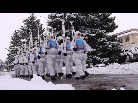 Video: Stanovnik Sela Tatsinskaya Umirio Je Ikone - Alternativni Prikaz