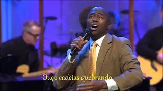 Video thumbnail of "Break Every Chain - First Baptist Dallas (LEGENDADO PT)"