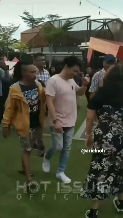 VIRAL❗ BODYGUARD ARIEL NOAH JADI SOROTAN KARENA KESEDERHANAAN BAHKAN HANYA MENGGENAKAN SENDAL JEPIT