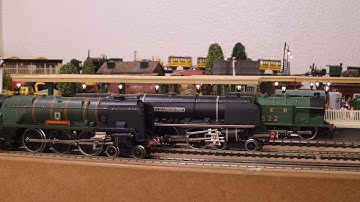 My Wrenn Collection Request Running Video With John & Sam. Hornby Triang etc.