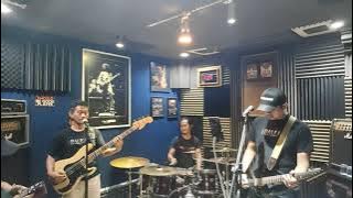 Download lagu I wanna see you now - Leon Haines Band cover