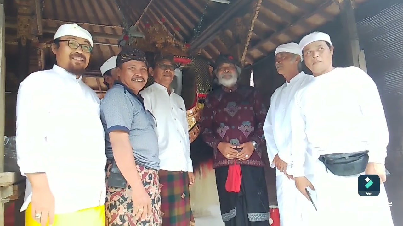 Ngodak Pelawatan Barong Ida Betara Sakti Sarwa Sidhi Desa Adat Muncan.