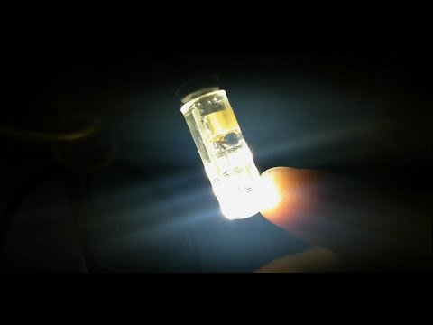 Video: Cosa causa lo sfarfallio delle luci a led dimmerabili?