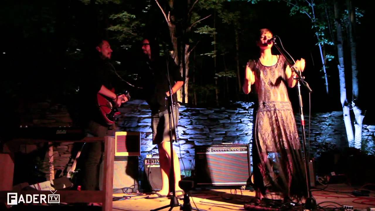 FADER TV: Forest Party With Family Band