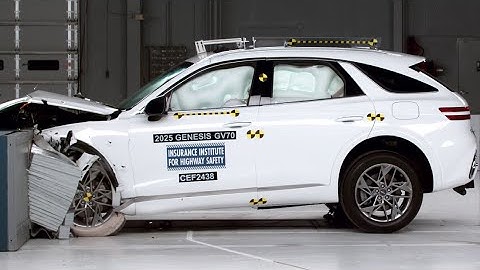 2025 Genesis GV70 updated moderate overlap crash test (extended footage)
