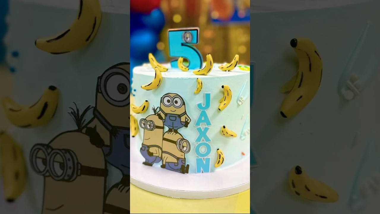 Bananas hechas a mano con fondant 🍌🍌, esculpidas y pintadas para darles un aspecto realista.