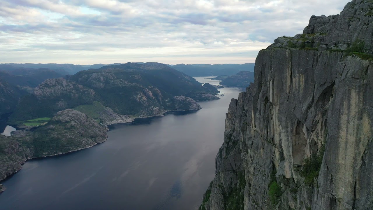 Heart touching natural scenery with scary mountain