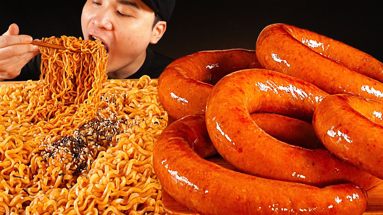 꿀맛조합 불닭볶음면과 킬바사소세지 먹방~!! 리얼사운드 ASMR social eating Mukbang(Eating Show)