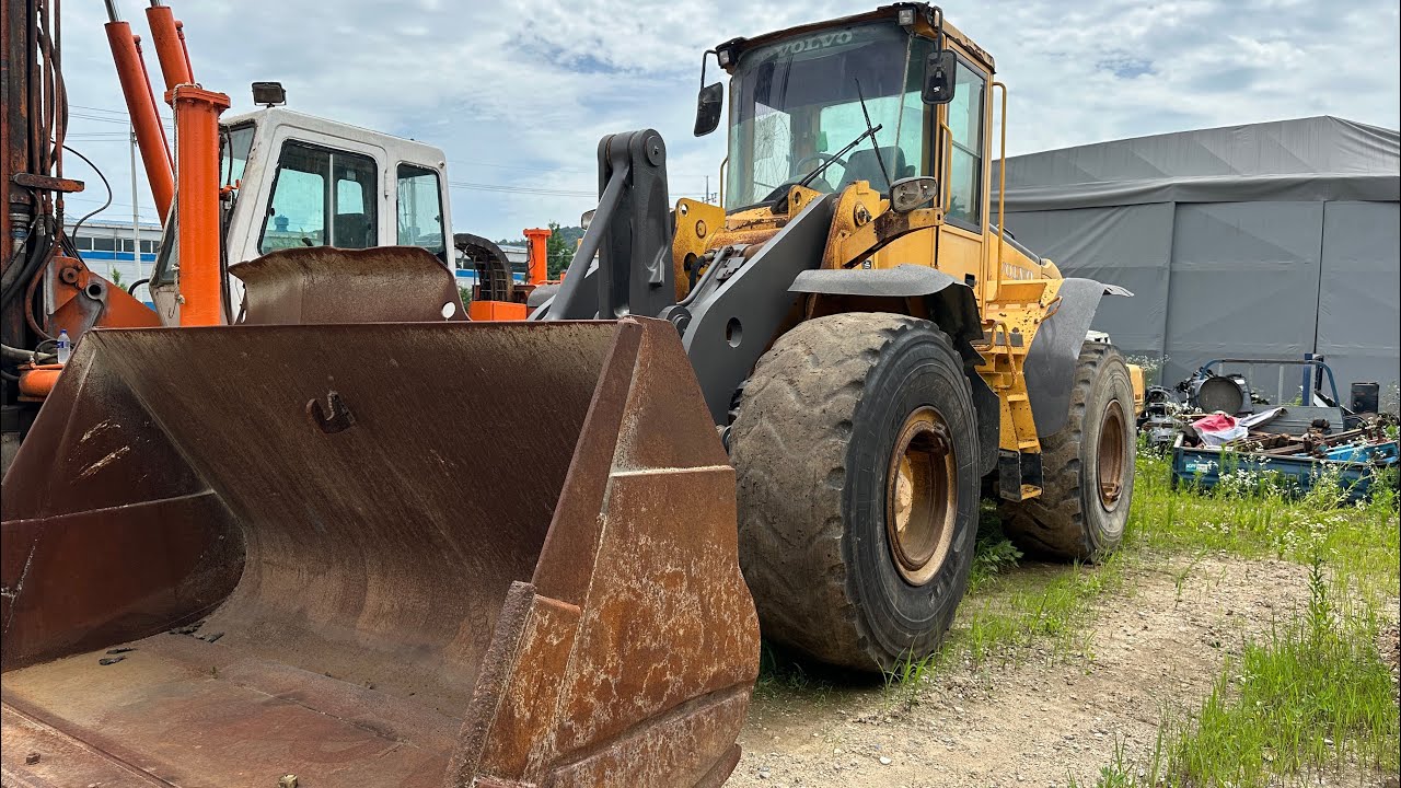 Payloader Propeller Volvo Payloader L120E 2003y V.I.N V17405 - YouTube