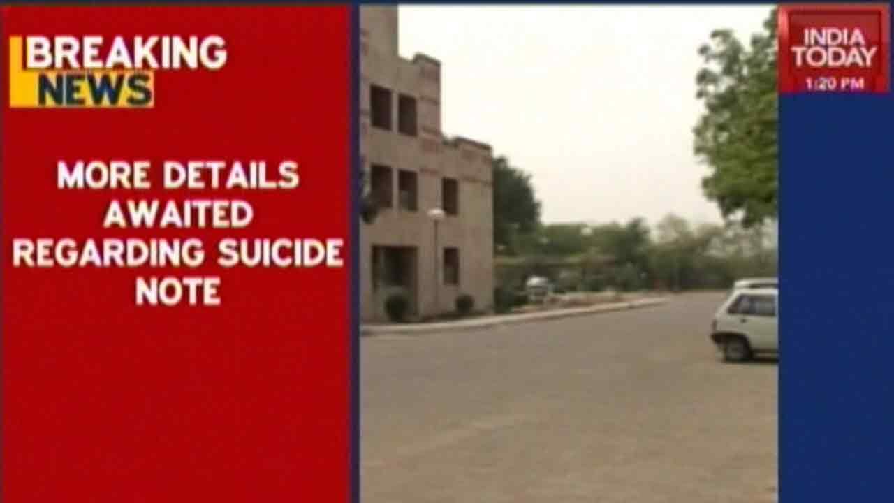 JNU PhD Student Commits Suicide Hanging Himself