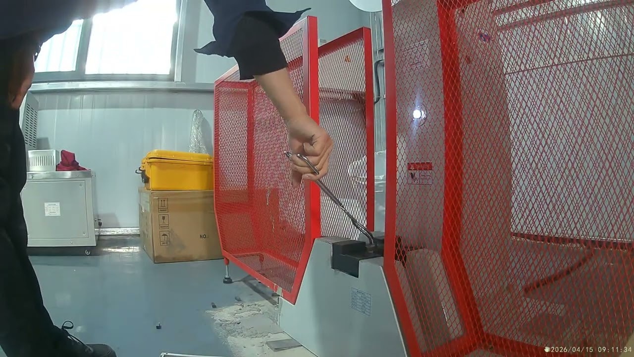 Charpy impact test on flange specimen at Fulihua Pipeline Equipment quality inspection lab
