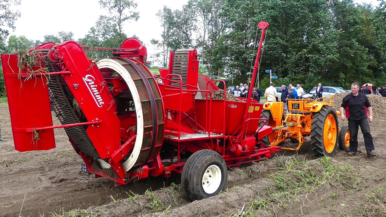 Aardappelrooi Demo De Maten Met Oldtimers Voor Avebe In Ter Apel aardappelrooi-demo-de-maten-met-oldtimers-voor-avebe-in-ter-apel
