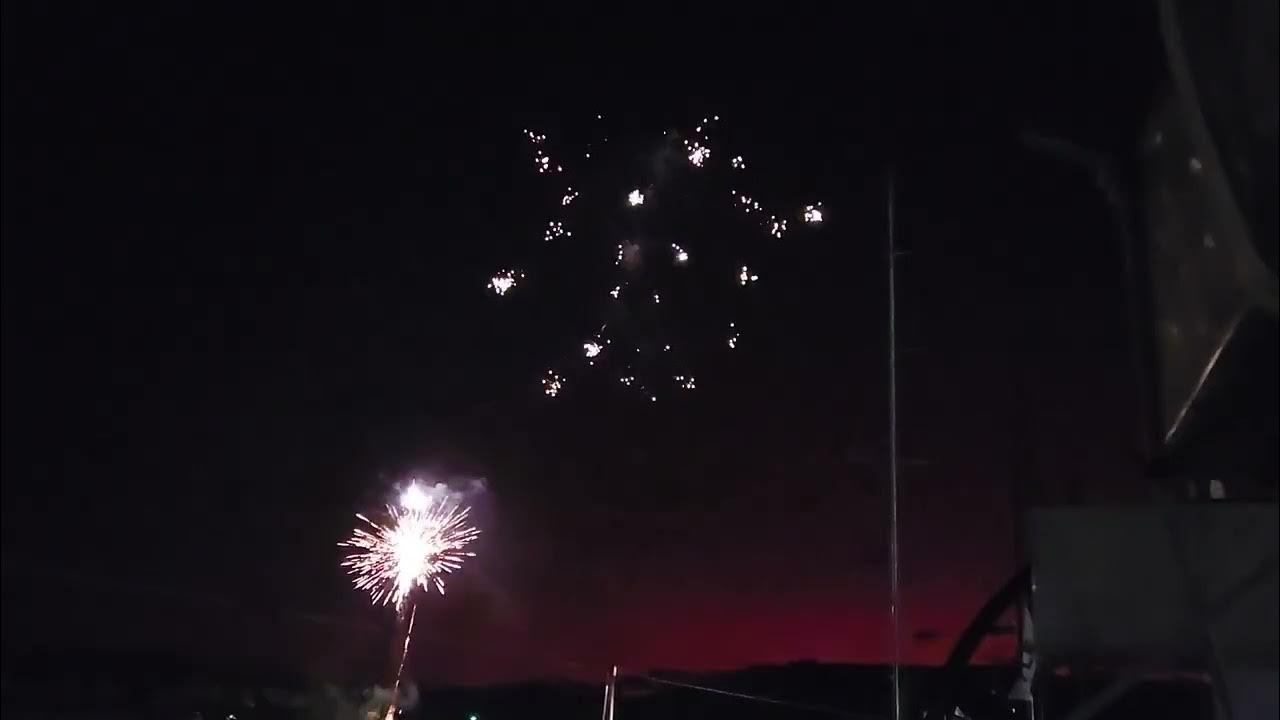 Spectacular fireworks at Hamilton Island Race Week YouTube