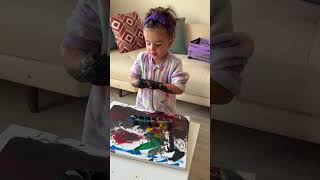 Yaptığı Resim Onu Çok Mutlu Etti!