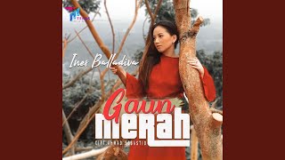 Gaun Merah