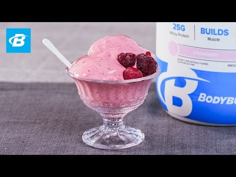 high-protein-strawberry-frozen-yogurt-recipe