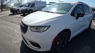 New 2025 Chrysler Pacifica Limited Van For Sale In Marysville, OH