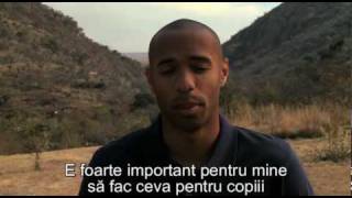 Pepsi Fotbal -- Henry ajuta copiii neprivilegiati