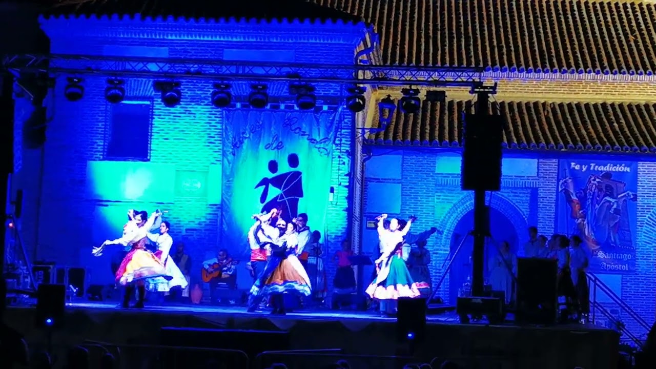 AIRES DE RONDA. Los toritos vienen