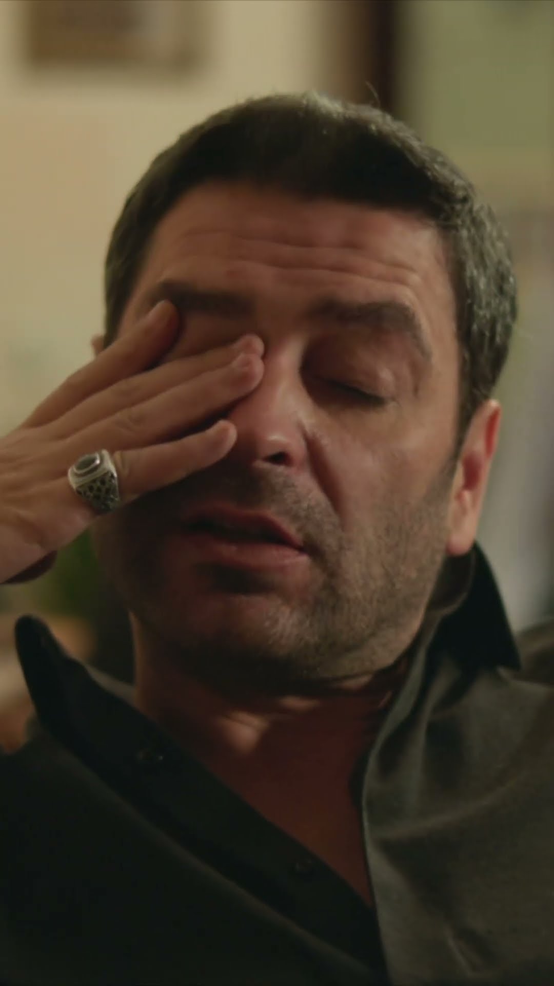 Cihan, dertlerden bıkmış durumda! #UzakŞehir #Shorts