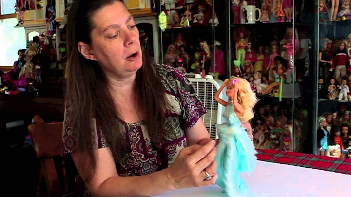 The Reluctant Reviewer reviews Magic Moves Barbie