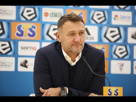 Konferencja prasowa przed wylotem na Cypr