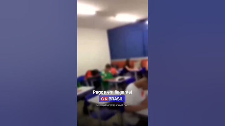 Professor apaga a luz da sala de aula durante  prova e descobre que os seus alunos estava colando.