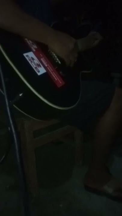 main gitar 🎸 di malam minggu 😊😊