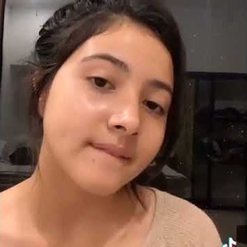 Bulan sutena 'Cewek imut yang viral' #tiktok