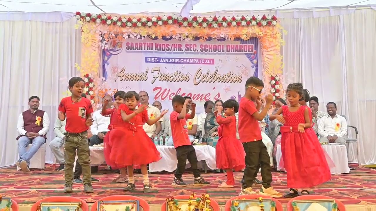  Coolie #class - UKG  performance to our little students kisi disco me jaye song