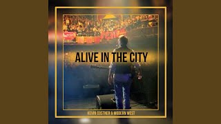 Video voorbeeld van "Kevin Costner & Modern West - Alive in the City"