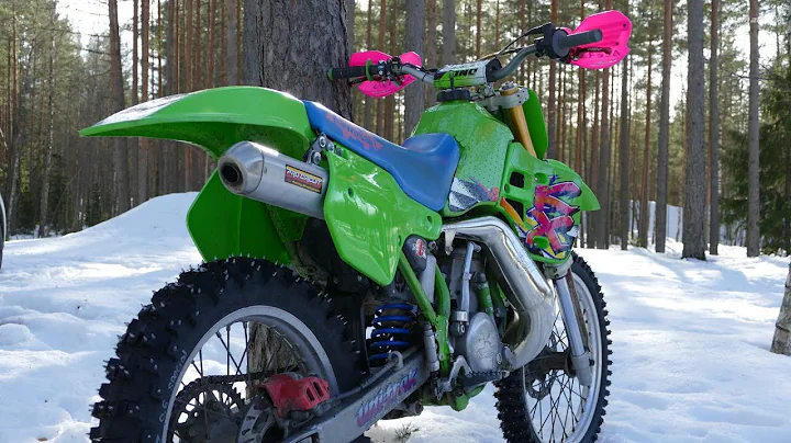 Kawasaki KX500 - Relaxing Big Bore 2-Stroke Sounds 🎵