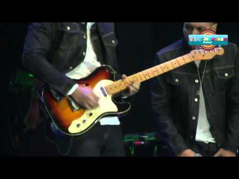 RAN "Pandangan Pertama" Live At Java Jazz Festival 2016