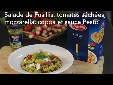 salade-de-fusilli,-tomates-séchées,-mozzarella,-coppa-et-pesto---italie-:-cuisineaz