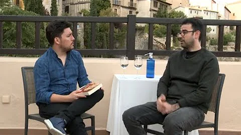 Daniel López es entrevistado por Santiago Benito