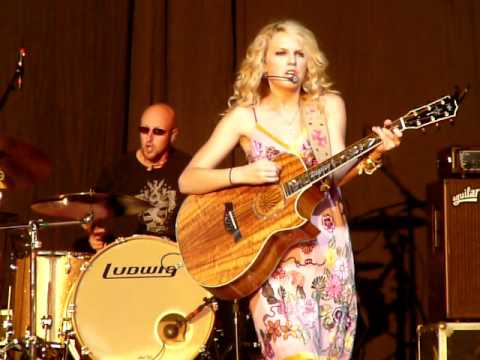 Taylor Swift @ Verizon Wireless Amphitheater-July 21,2007