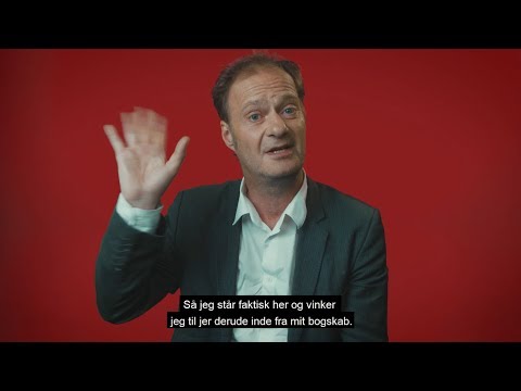 Video: Hvilken bog fik DB Holden til at læse?