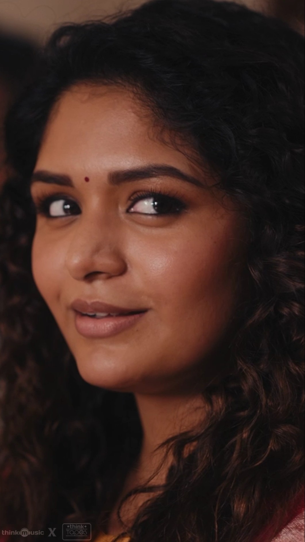 #OnceMore meets #UllamKetkume ? #harrisjayaraj #arjundas #aditishankar #vigneshsrikanth