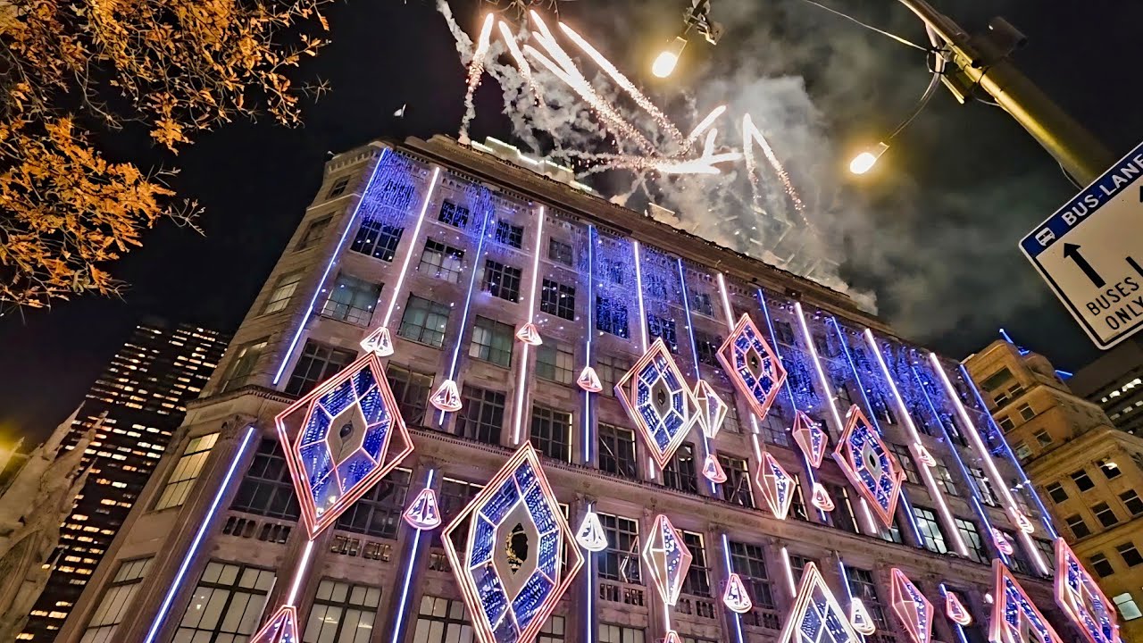 ✨️ full 2025 SAKS Fifth Avenue Holiday LIGHT SHOW with RADIO