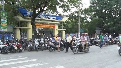 Mất an toàn giao thông trước cổng trường học