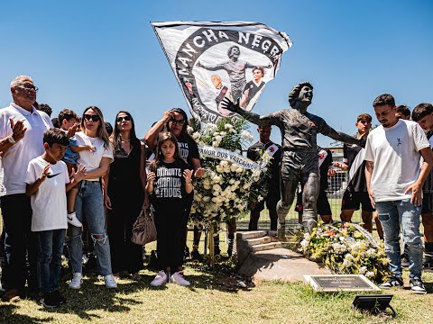 HOMENAGEM A ROBERTO DINAMITE: O MAIOR DE TODOS