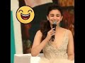 #StarScreenAwards Alia Bhat and Vicky Kaushal funny show--- Star Screen Awards show