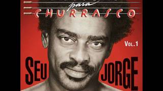 Video thumbnail of "Dois Beijinhos - Seu Jorge (Músicas Para Churrasco Vol.1)"