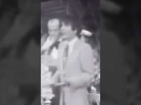 احنا اللي آمنا للزمان احنا واحنا اللي أخذ منا الأمان و جرحنا