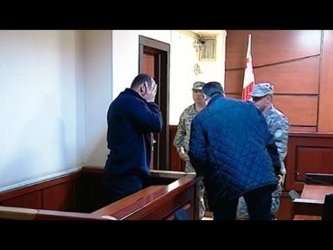 მკვლელობა დამპალოს სასაფლაოზე -  ბრალდებული სპეცრაზმელი და ხმაური სასამართლოში